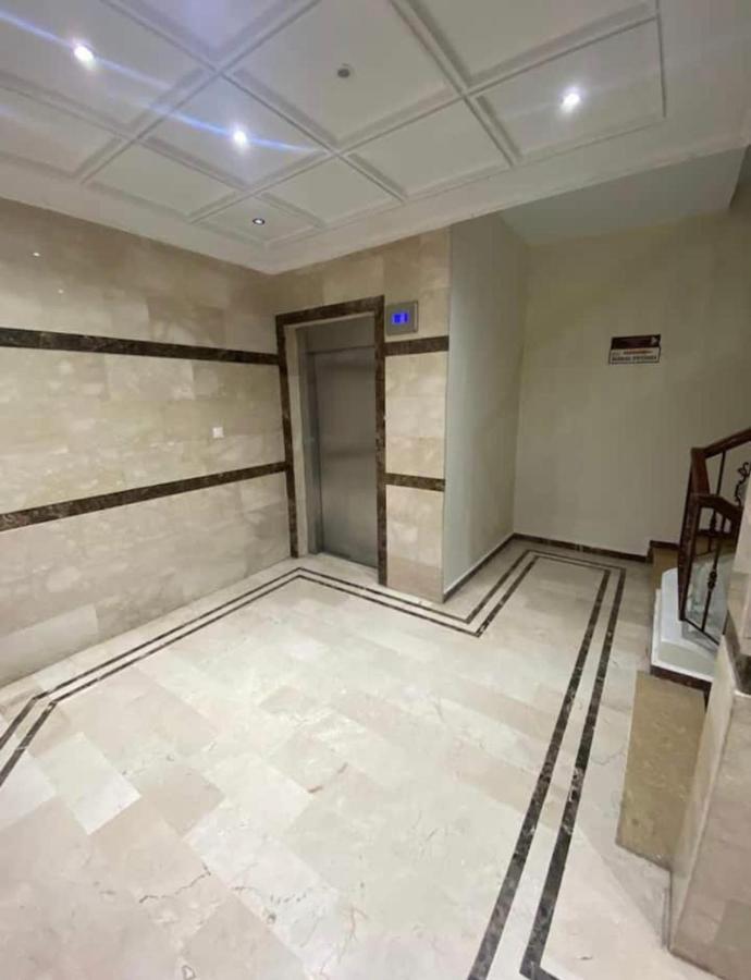 Appartement Elegant Et Climatise Au Centre Avec Terrasse - Proche Plage Et Attractions ! Tanca Dış mekan fotoğraf